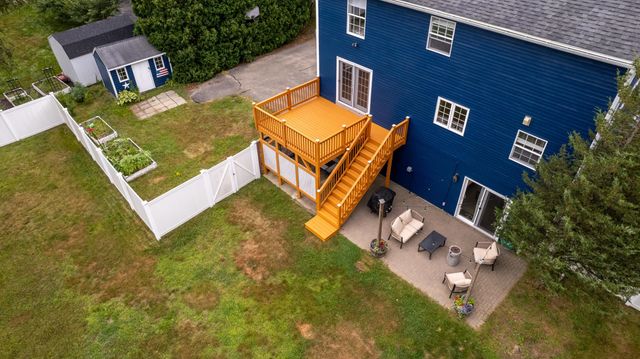 18 Leathers Lane, Dover, NH 03820