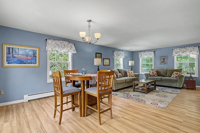 18 Leathers Lane, Dover, NH 03820