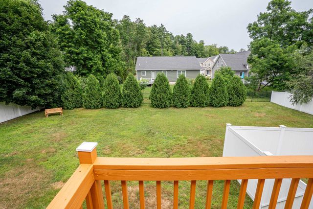 18 Leathers Lane, Dover, NH 03820