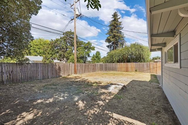 6327 N Pershing Ave, Stockton, CA 95207