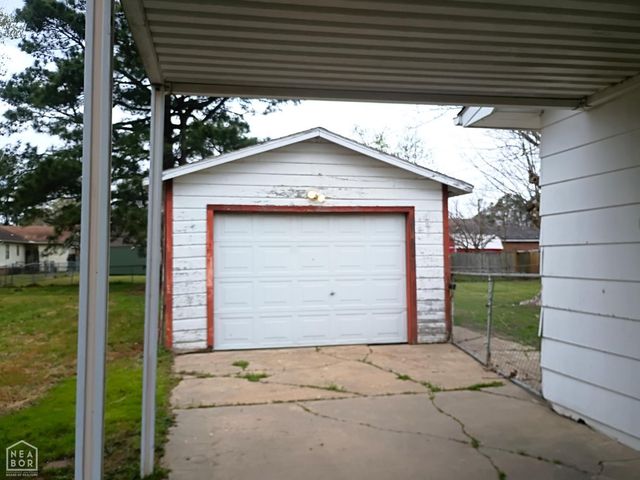 104 S 13th Avenue, Paragould, AR 72450