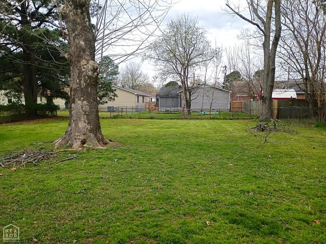 104 S 13th Avenue, Paragould, AR 72450