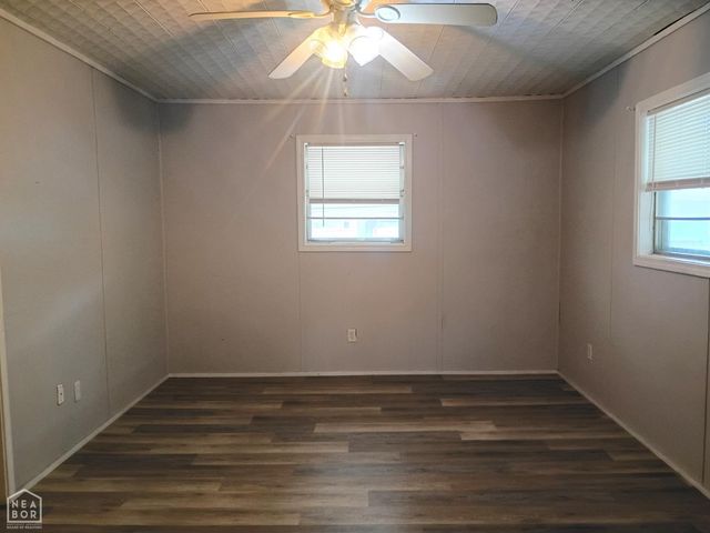 104 S 13th Avenue, Paragould, AR 72450