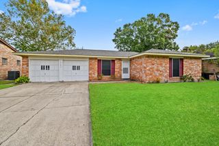 16703 David Glen Drive, Friendswood, TX 77546