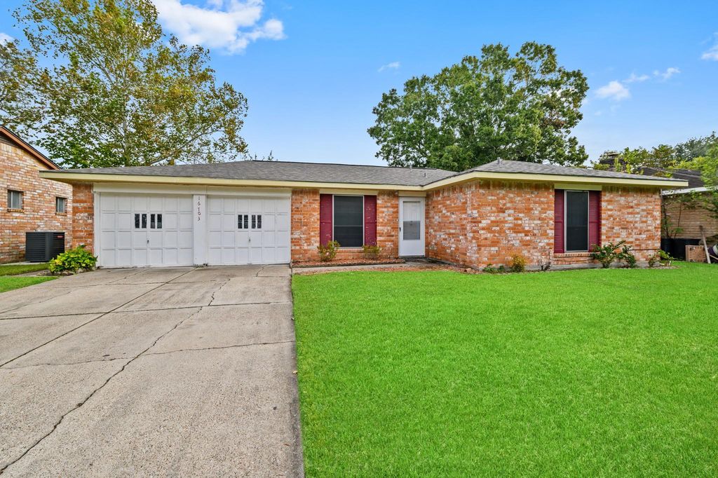 16703 David Glen Drive, Friendswood, TX 77546