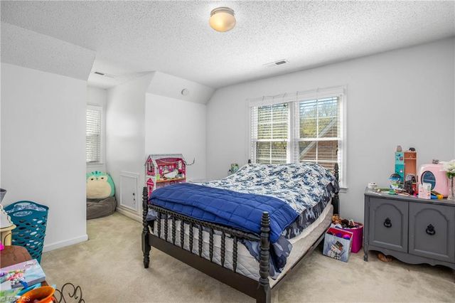 4104 Moss Brook Drive, Winston-salem, NC 27127
