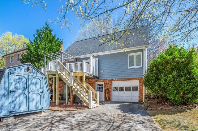 4104 Moss Brook Drive, Winston-salem, NC 27127