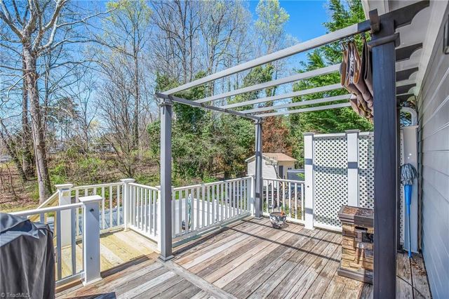 4104 Moss Brook Drive, Winston-salem, NC 27127