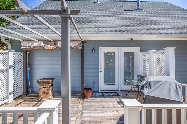 4104 Moss Brook Drive, Winston-salem, NC 27127