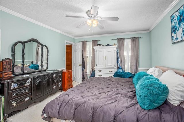 4104 Moss Brook Drive, Winston-salem, NC 27127