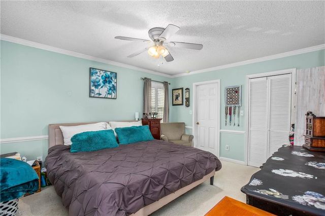 4104 Moss Brook Drive, Winston-salem, NC 27127