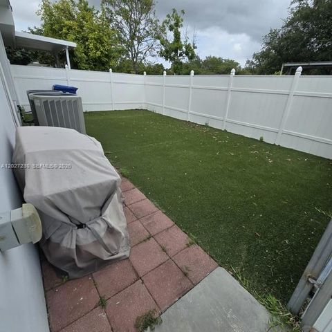 10245 SW 68th St 10245, Miami, FL 33173