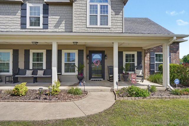 2406 E Fairfield Court, Oologah, OK 74053