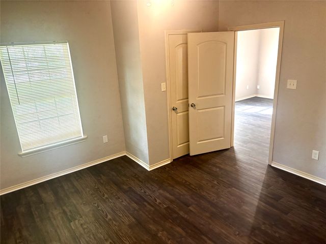 905 Isbell Road, Fort Worth, TX 76114