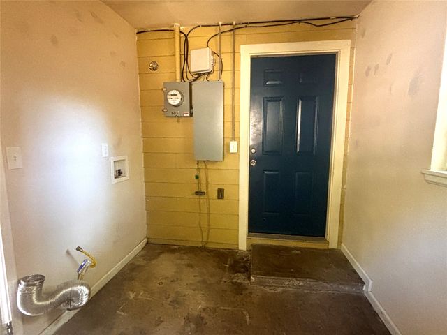 905 Isbell Road, Fort Worth, TX 76114