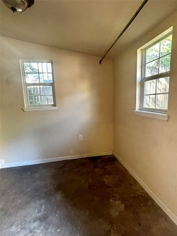 905 Isbell Road, Fort Worth, TX 76114