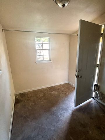 905 Isbell Road, Fort Worth, TX 76114