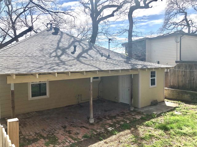 905 Isbell Road, Fort Worth, TX 76114