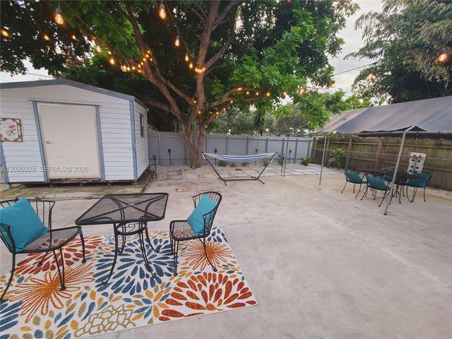 20520 NE 15th Ave, Miami, FL 33179