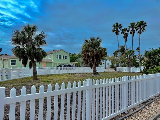1300 PASS A GRILLE WAY, St Pete Beach, FL 33706