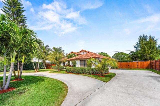 3897 Sherwood Boulevard, Delray Beach, FL 33445