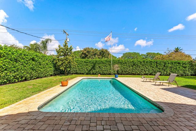 3897 Sherwood Boulevard, Delray Beach, FL 33445