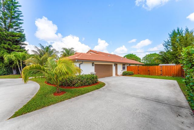 3897 Sherwood Boulevard, Delray Beach, FL 33445