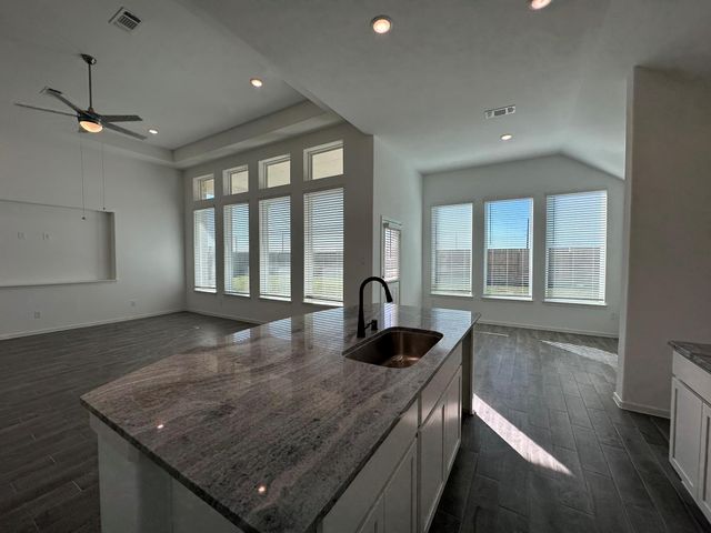 1048 Apple Ridge Road, Magnolia, TX 77355