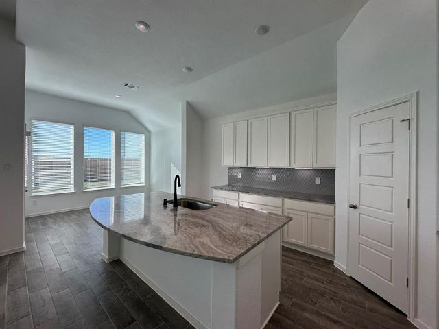 1048 Apple Ridge Road, Magnolia, TX 77355