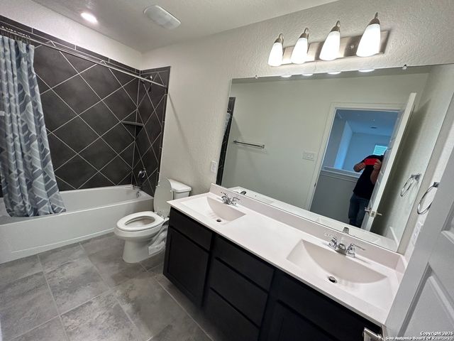 6608 Runaway Row, Converse, TX 78109