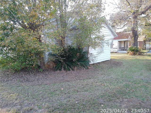 504 Camp Street, Alleyton, TX 78935