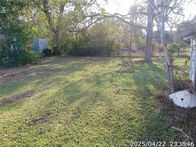 504 Camp Street, Alleyton, TX 78935