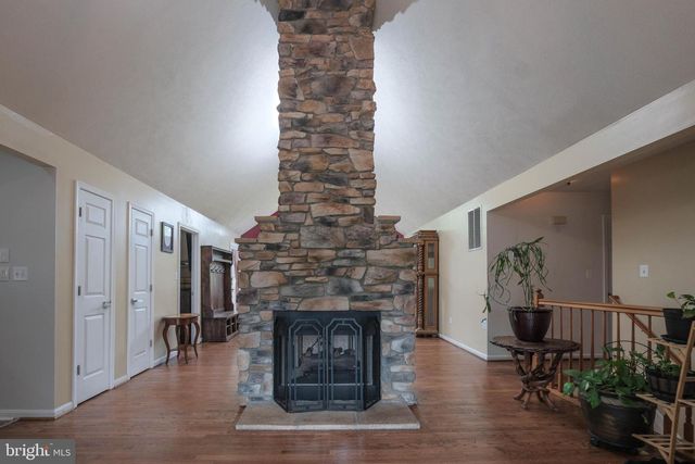17 OWENS CT, Front Royal, VA 22630