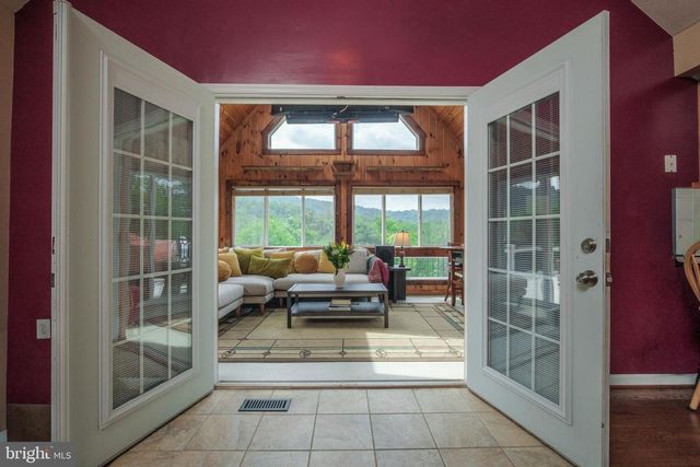17 OWENS CT, Front Royal, VA 22630