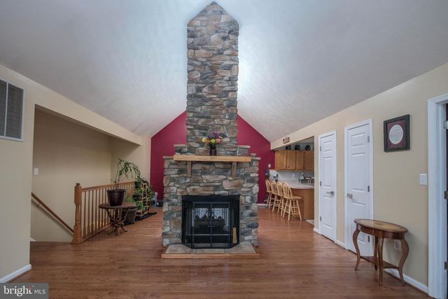 17 OWENS CT, Front Royal, VA 22630