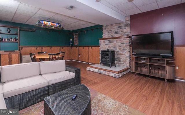 17 OWENS CT, Front Royal, VA 22630