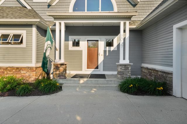 2037 Jennydale Court Se, Cascade Twp, MI 49546