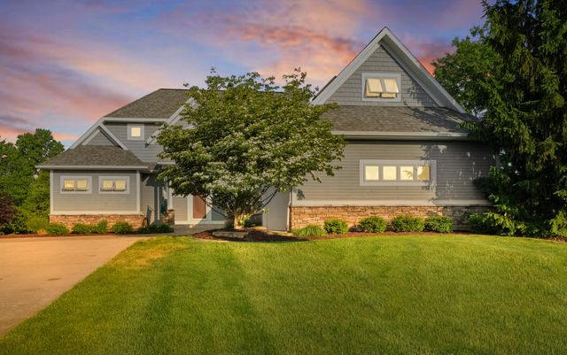 2037 Jennydale Court Se, Cascade Twp, MI 49546