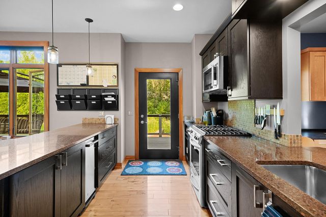 2037 Jennydale Court Se, Cascade Twp, MI 49546