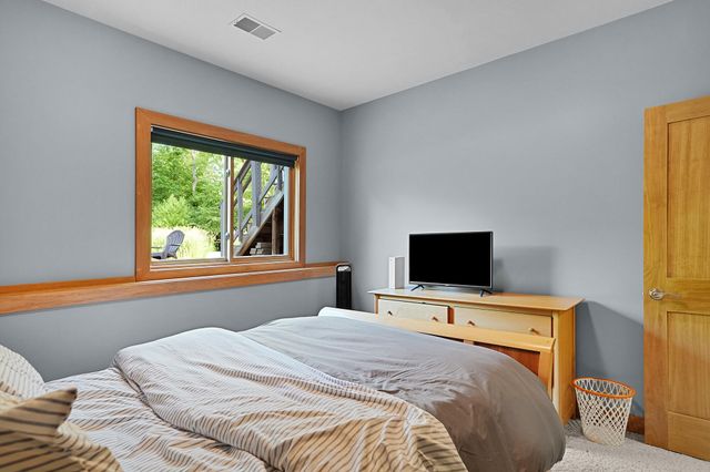 2037 Jennydale Court Se, Cascade Twp, MI 49546