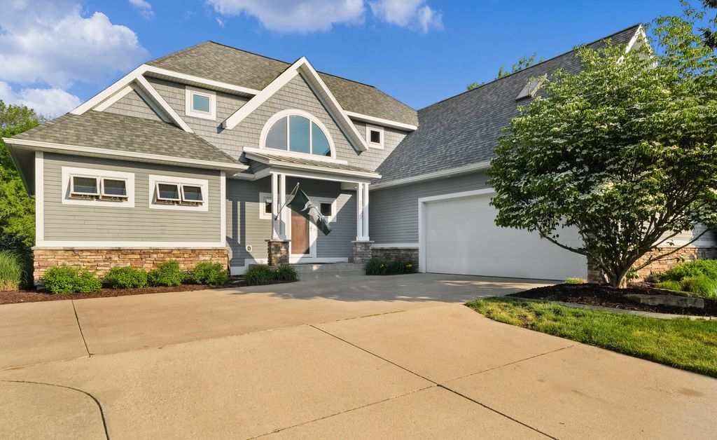 2037 Jennydale Court Se, Cascade Twp, MI 49546