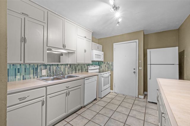 4723 Victor Street D, Dallas, TX 75246