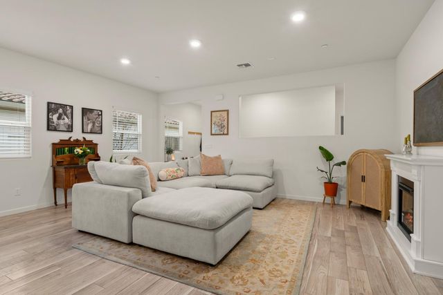 7457 Sobon Ln, Rancho Murieta, CA 95683