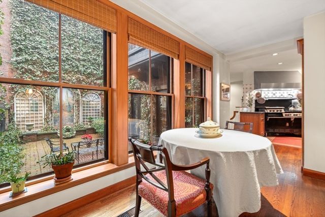 22 Louisburg Square, Boston, MA 02108
