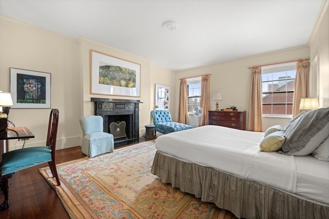 22 Louisburg Square, Boston, MA 02108