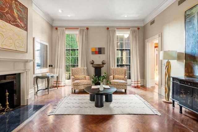 22 Louisburg Square, Boston, MA 02108