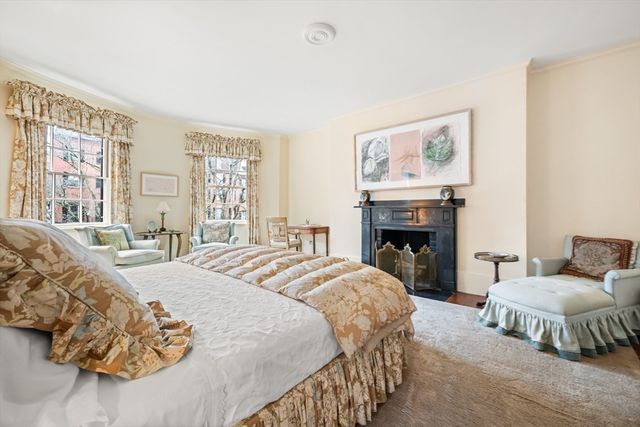 22 Louisburg Square, Boston, MA 02108