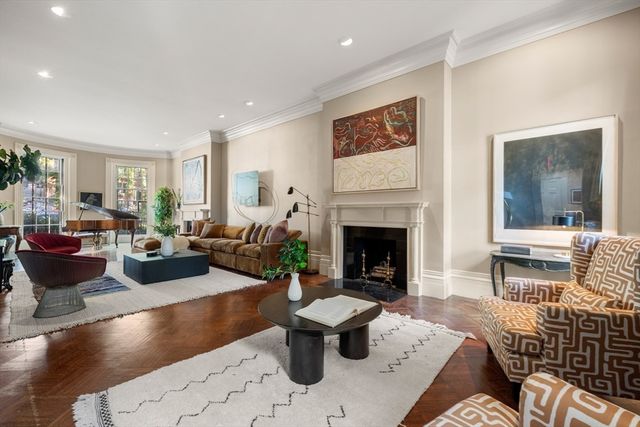 22 Louisburg Square, Boston, MA 02108