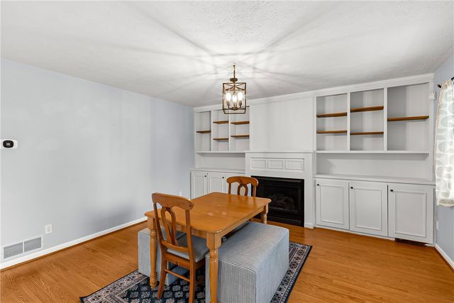 318 Webster Rd, Webster, NY 14580