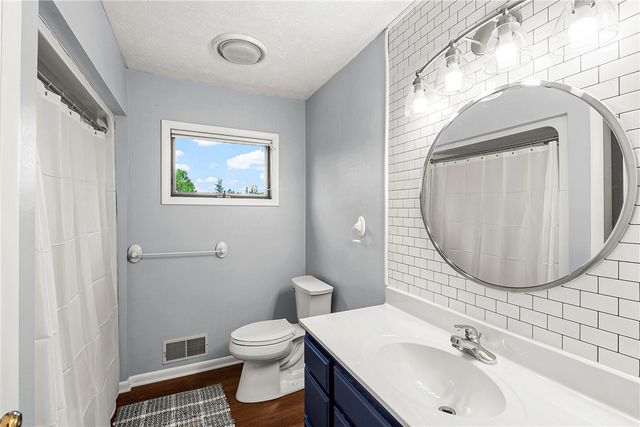 318 Webster Rd, Webster, NY 14580